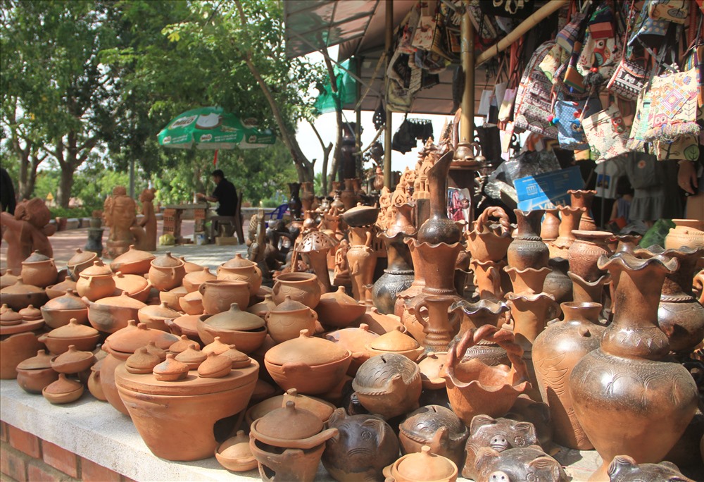 Làng gốm Bàu Trúc vẻ đẹp cổ xưa từ nghệ thuật gốm thủ công